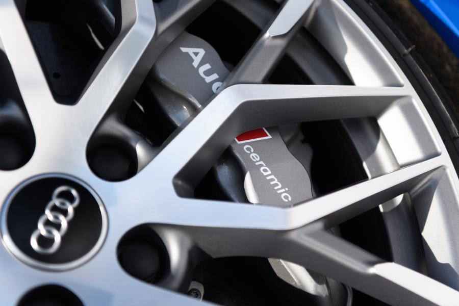 Колеса Audi R8 Spyder V10 2016 года  (UK) (фото 36 из 40)